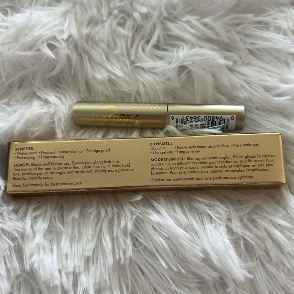 Stila Liquid Eyeliner - Picture 3 of 3